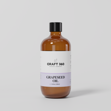 grapeseed-oil-in-glass-bottle-with-black-screw-cap-for-skincare